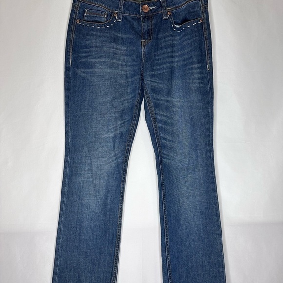 Guess Jeans - Picture 2 of 8